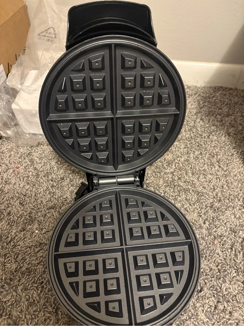 Round Silver Electric Waffle Maker - Black Nonstick Plates